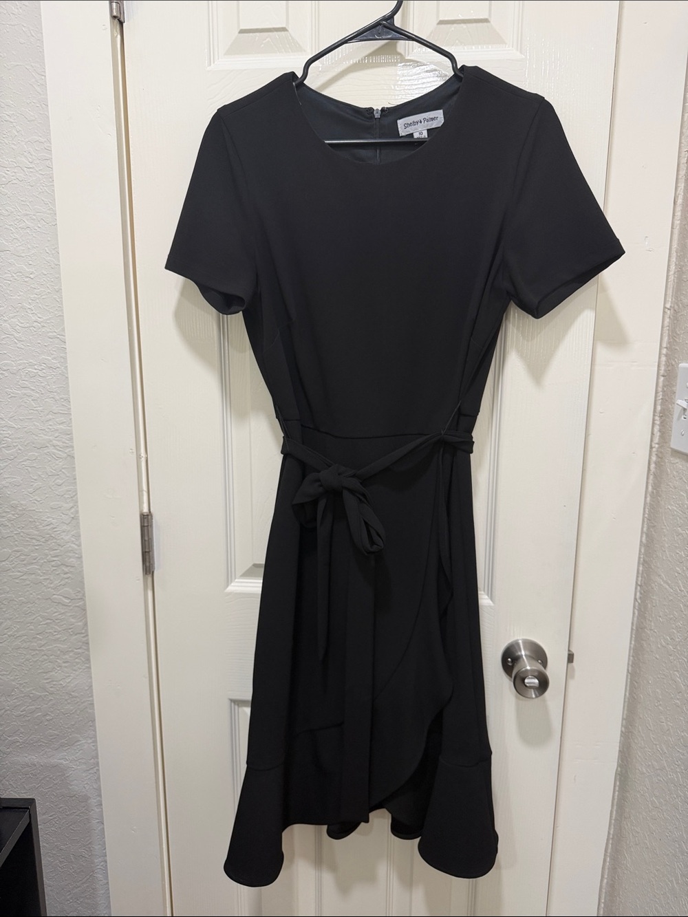 Shelby & Palmer Black Short-Sleeve Tie-Waist Midi Dress